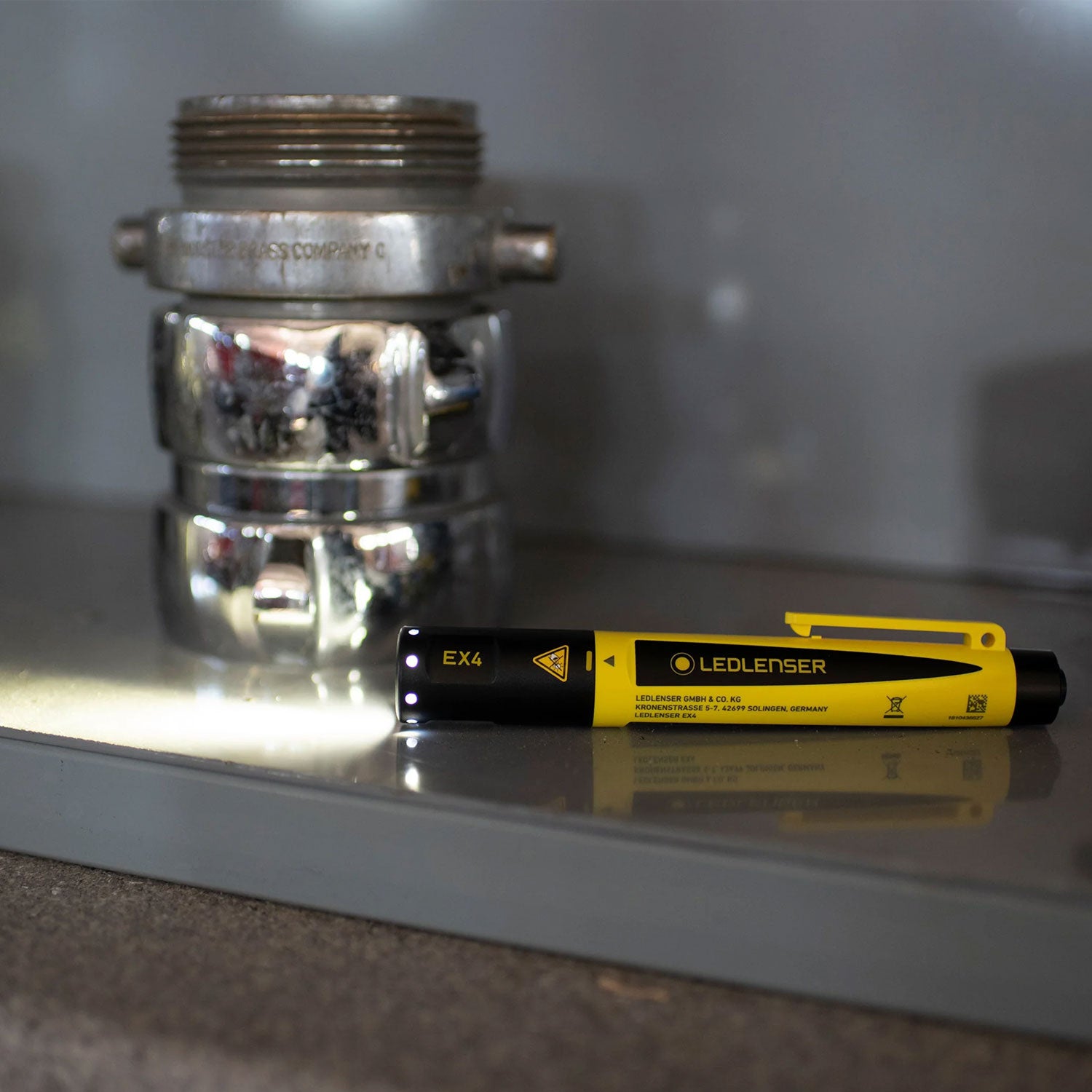 50lm EX4 50lm ATEX LED Torch Zone 0/20 – O'Sullivan Safety